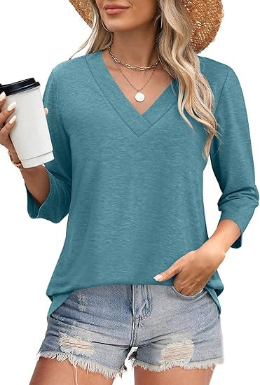 Women's V-neck top with half-length sleeves and side slits Ivyshape