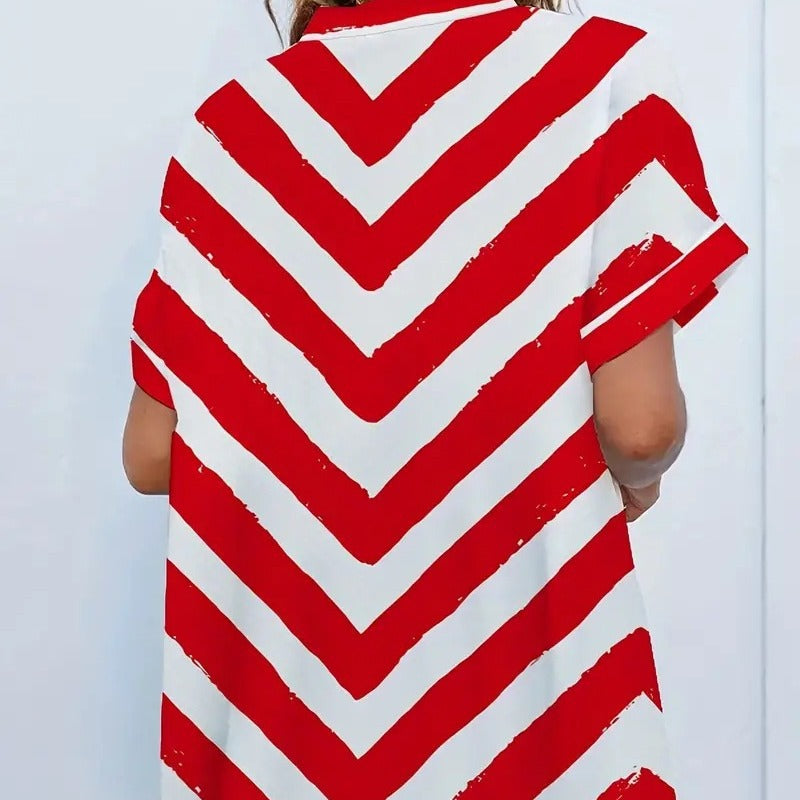 Women's casual blouse with V-neck and eye-catching chevron pattern Ivyshape