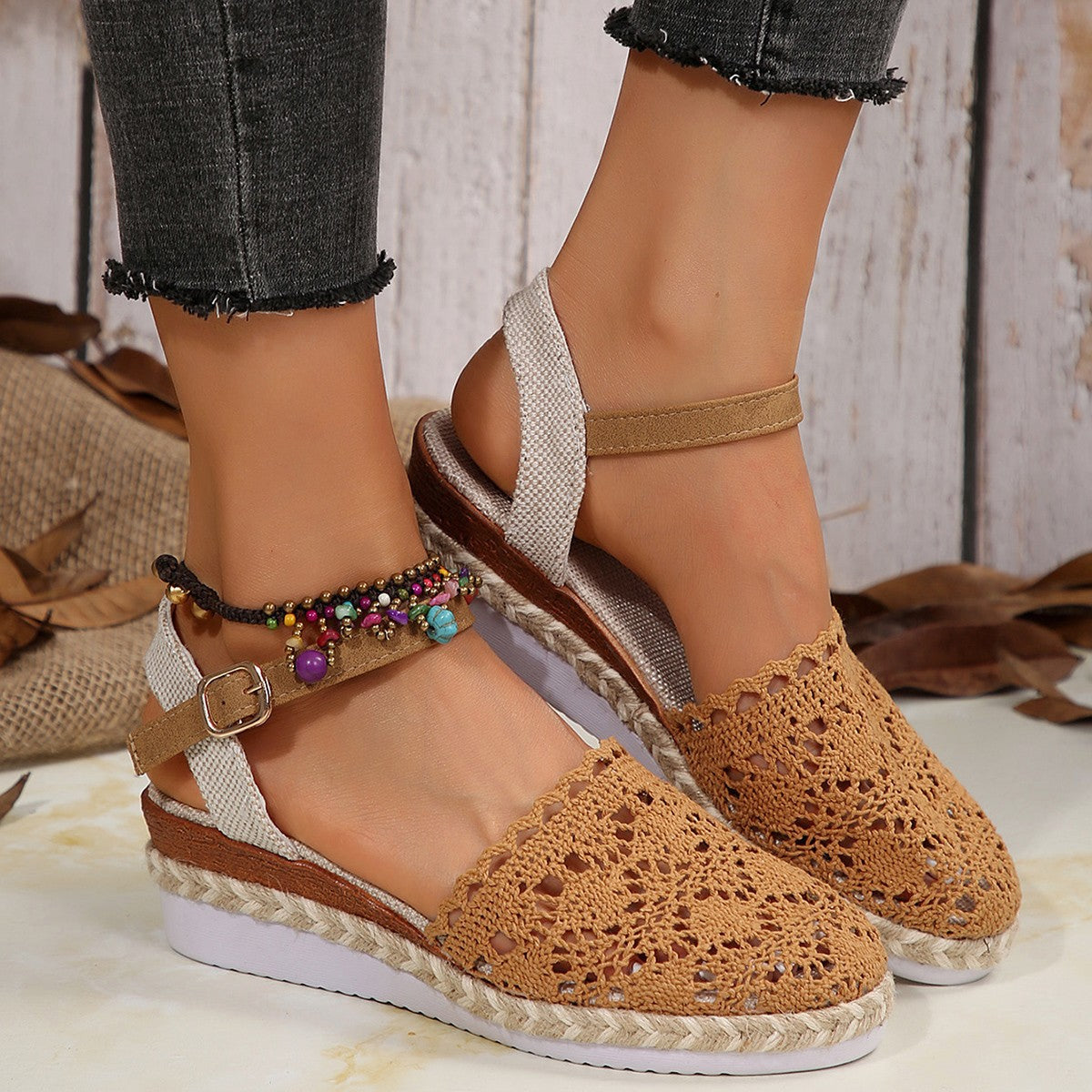 Women's espadrilles with floral embroidery design and comfortable wedge sole Ivyshape