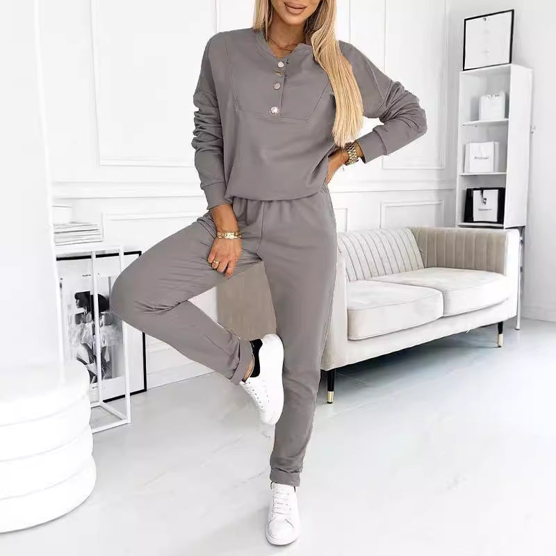 Ladies leisure jogging suit with elegant button details Ivyshape