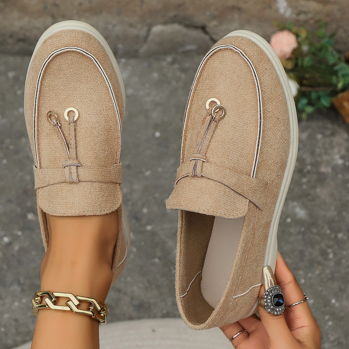 Women's loafers with elegant lacing design and fashionable metal detail Ivyshape