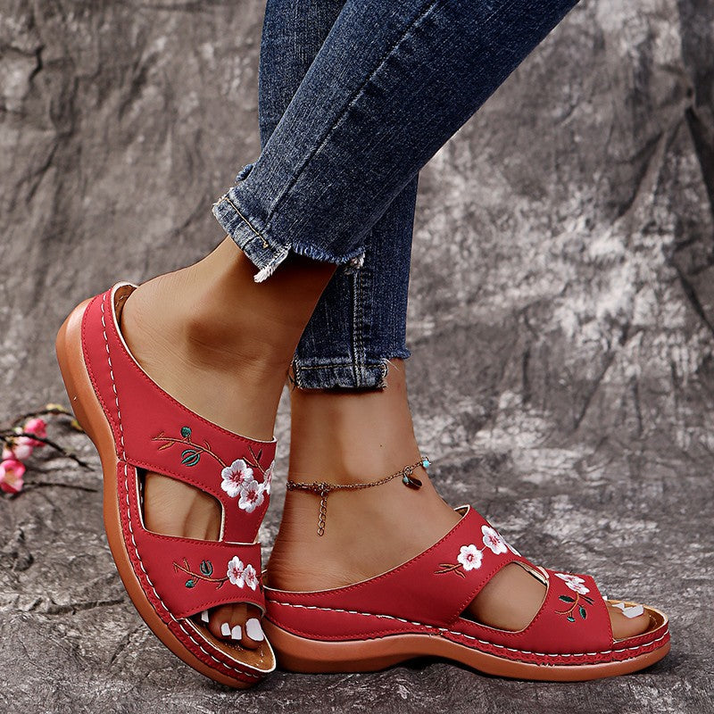 Ladies comfortable mules with floral embroidery design and anatomical footbed Ivyshape