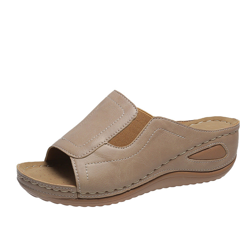 Women's Comfortable Clogs with Ergonomic Footbed and Fashionable Cut-Outs Ivyshape