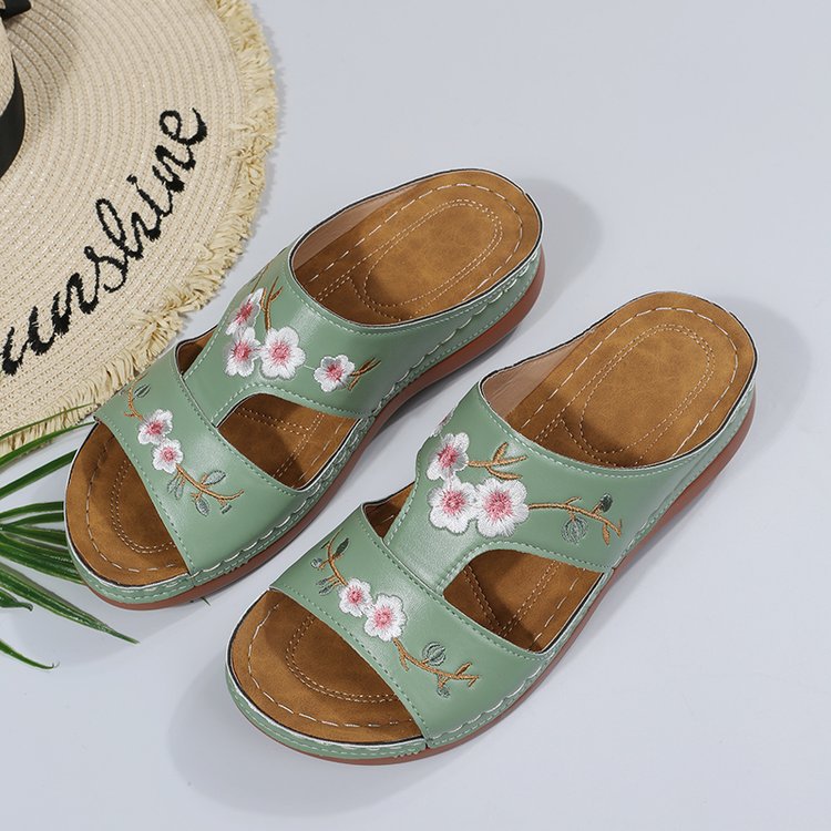 Ladies comfortable mules with floral embroidery design and anatomical footbed Ivyshape