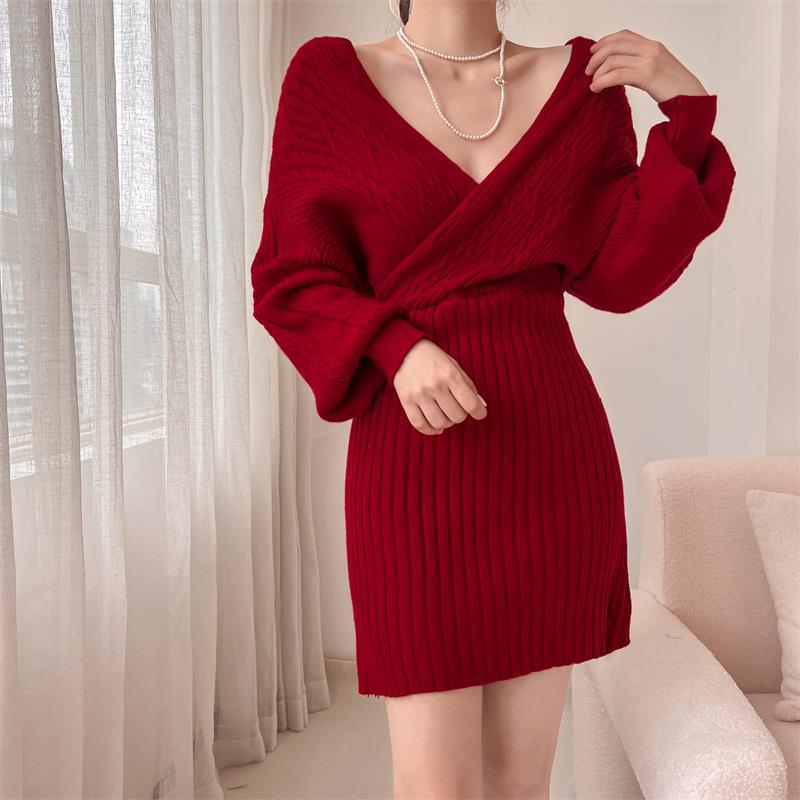 Ladies Elegant Knit Dress with V-Neck and Special Rib Pattern Ivyshape