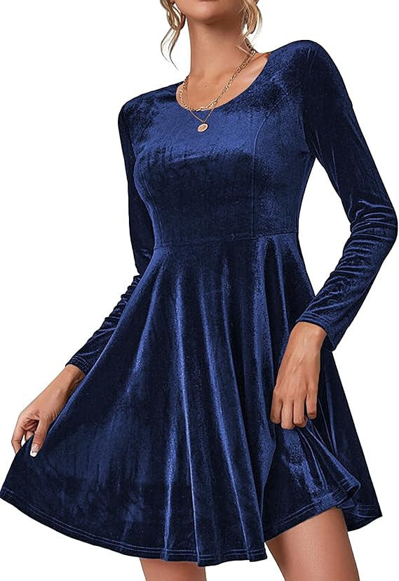 Ladies fine velvet dress with a wide skirt and long sleeves Ivyshape