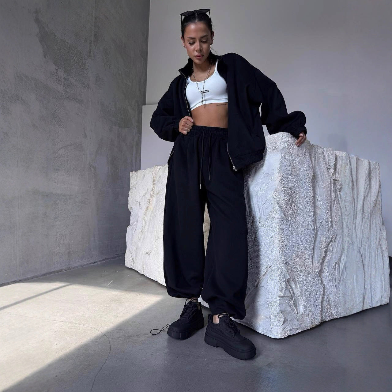 Women's Casual Fleece Tracksuit with Wide Cut Pants and Oversized Jacket Ivyshape