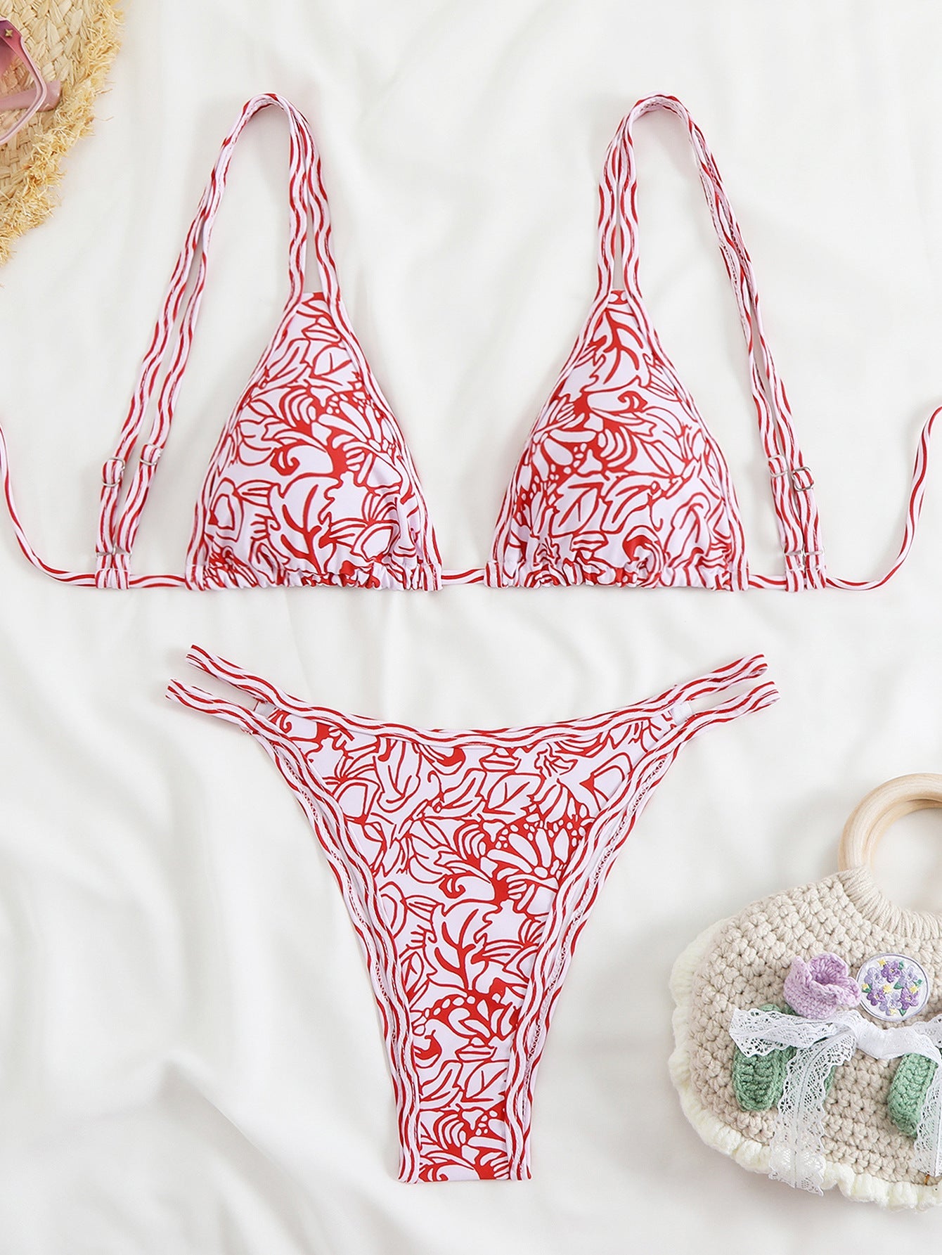 Women's triangle bikini set with floral pattern and adjustable straps Ivyshape
