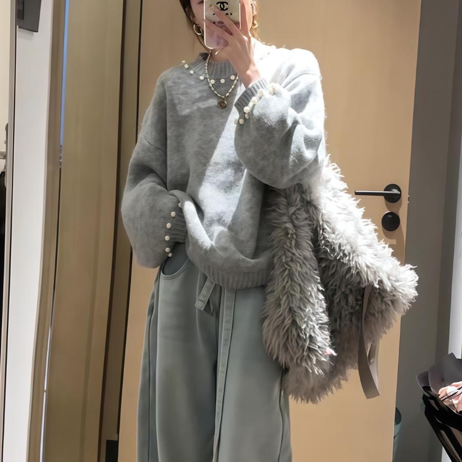 Women Elegant Sweater with Pearl Design and Casual Cut Ivyshape