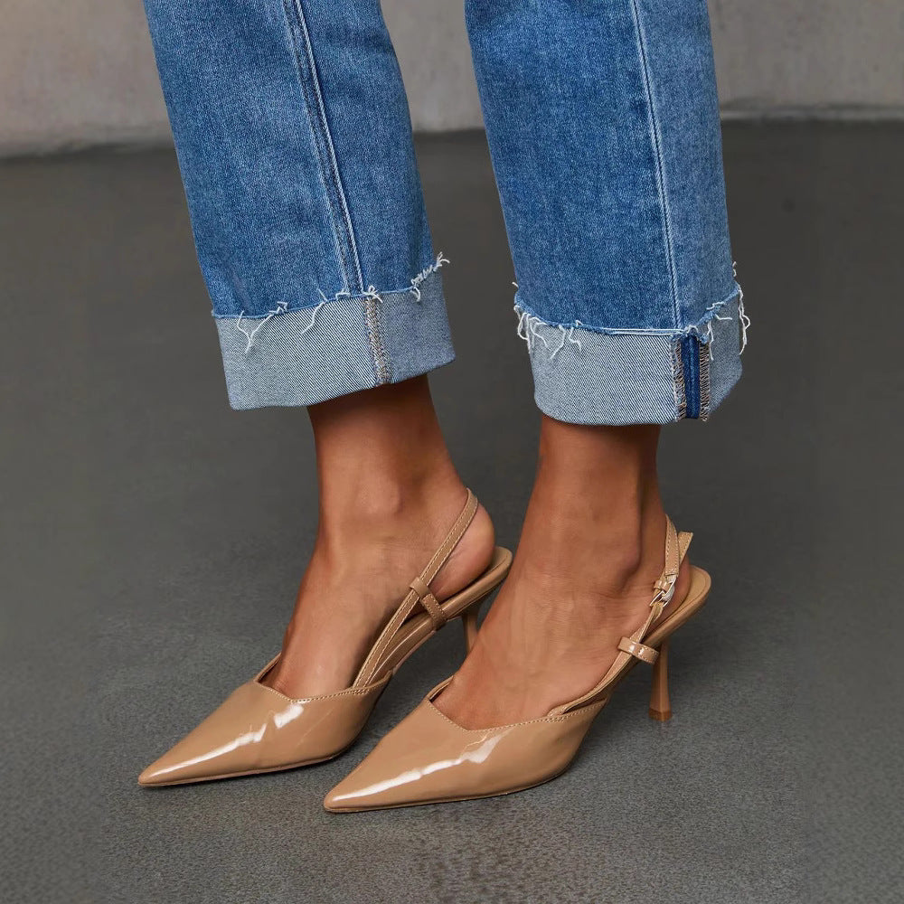 Women's mom jeans in a casual cropped style with frayed edges Ivyshape