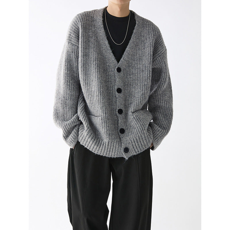 Men's chunky knit cardigan with practical pockets and stylish design Ivyshape