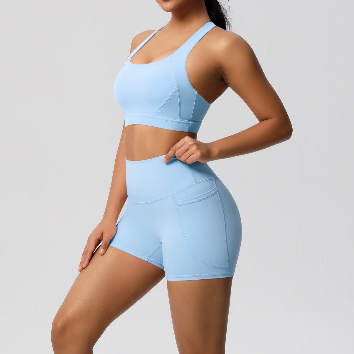 Women’s Sports Bra and High-Cut Shorts with Practical Pockets and Breathable Structure Ivyshape