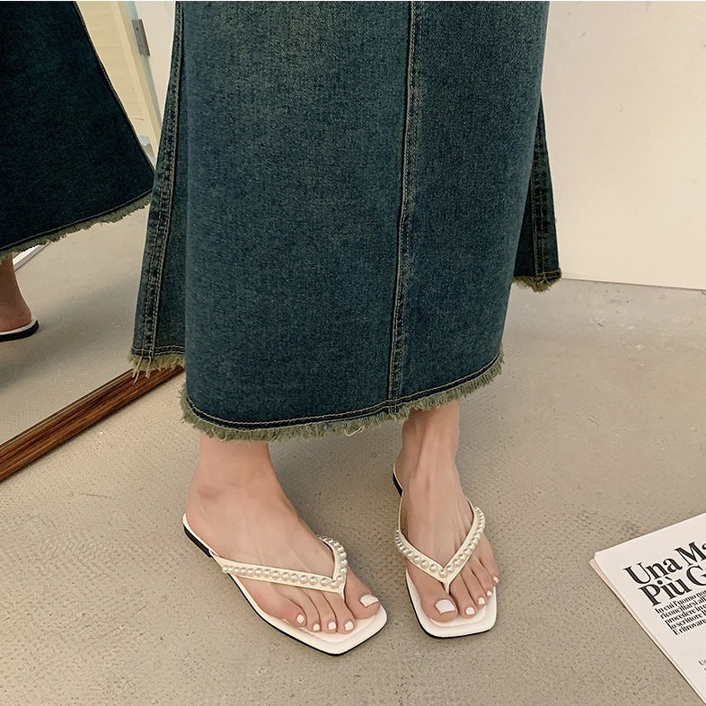 Women's bathing shoes with elegant pearl details and non-slip sole Ivyshape