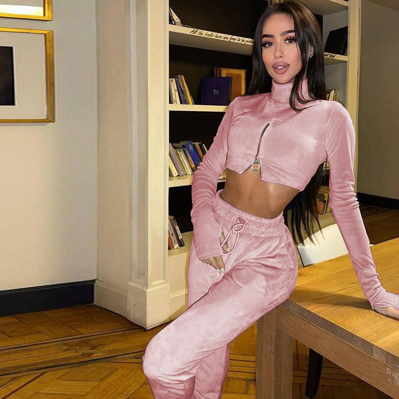 Ladies casual tracksuit with short top and high collar Ivyshape