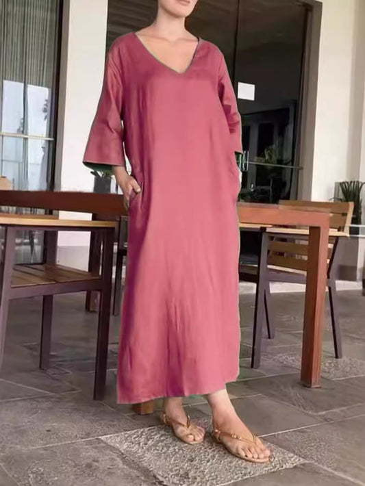 Ladies airy maxi dress made of breathable cotton with V-neck and practical pockets Ivyshape