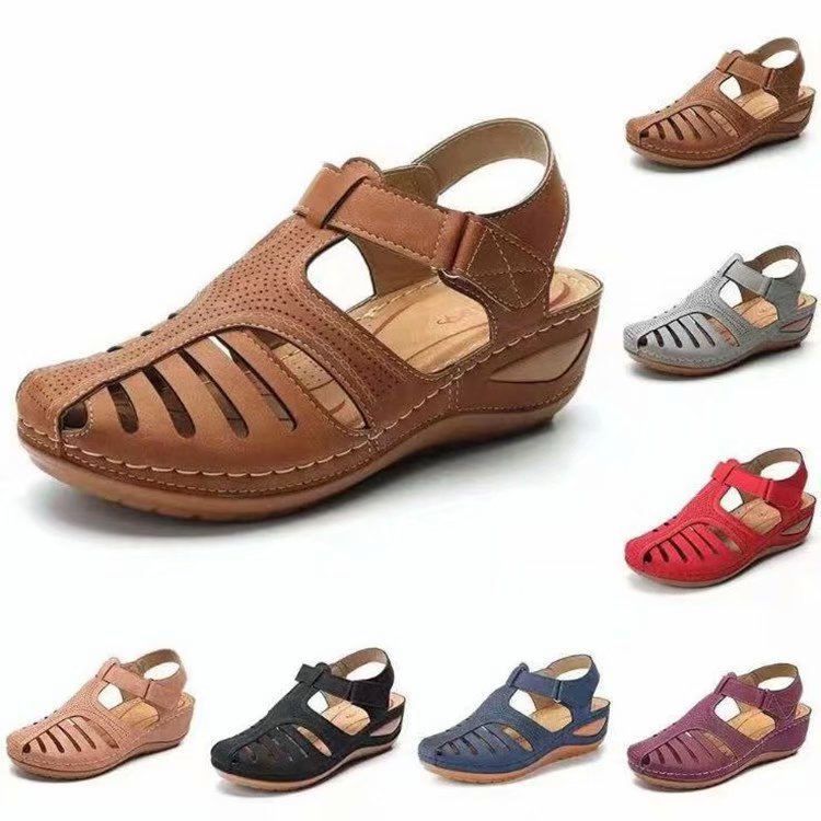 Ladies Comfortable Clogs with Breathable Upper Material Structure and Elegant Strap Design Ivyshape
