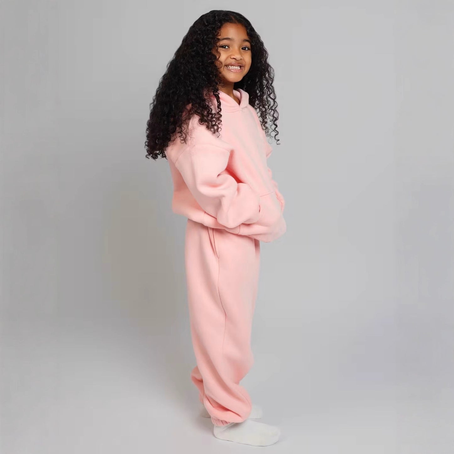 Women's casual hoodie with spacious kangaroo pocket and cozy material Ivyshape