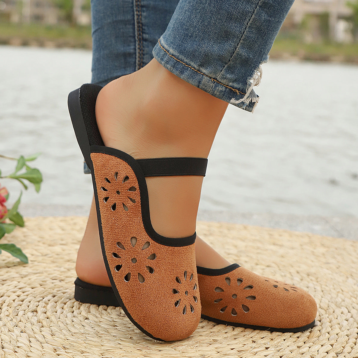 Women Slip-On Shoes with Airy Perforation Ivyshape