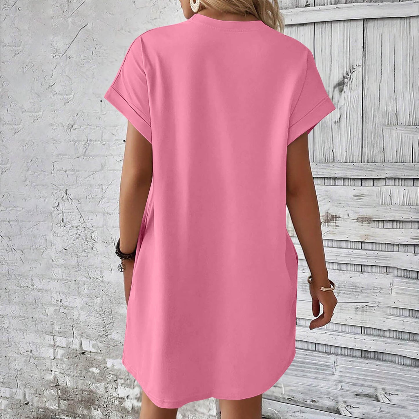 Women's casual T-shirt dress with practical pockets Ivyshape