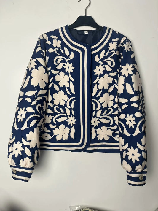 Women embroidered jacket with floral design and modern cut Ivyshape