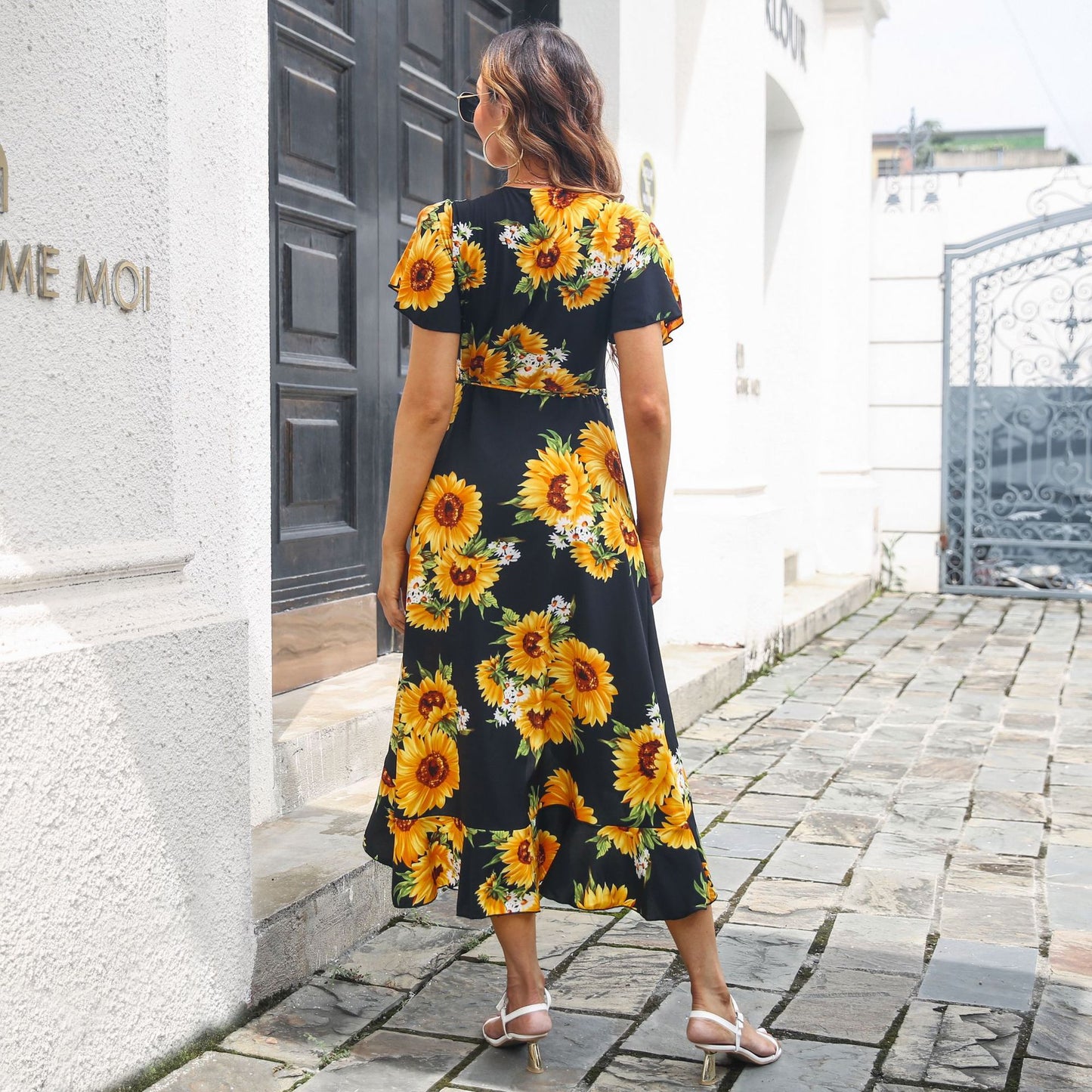 Ladies max dress with elegant V-neckline, a flattering cut and light ruffle details Ivyshape