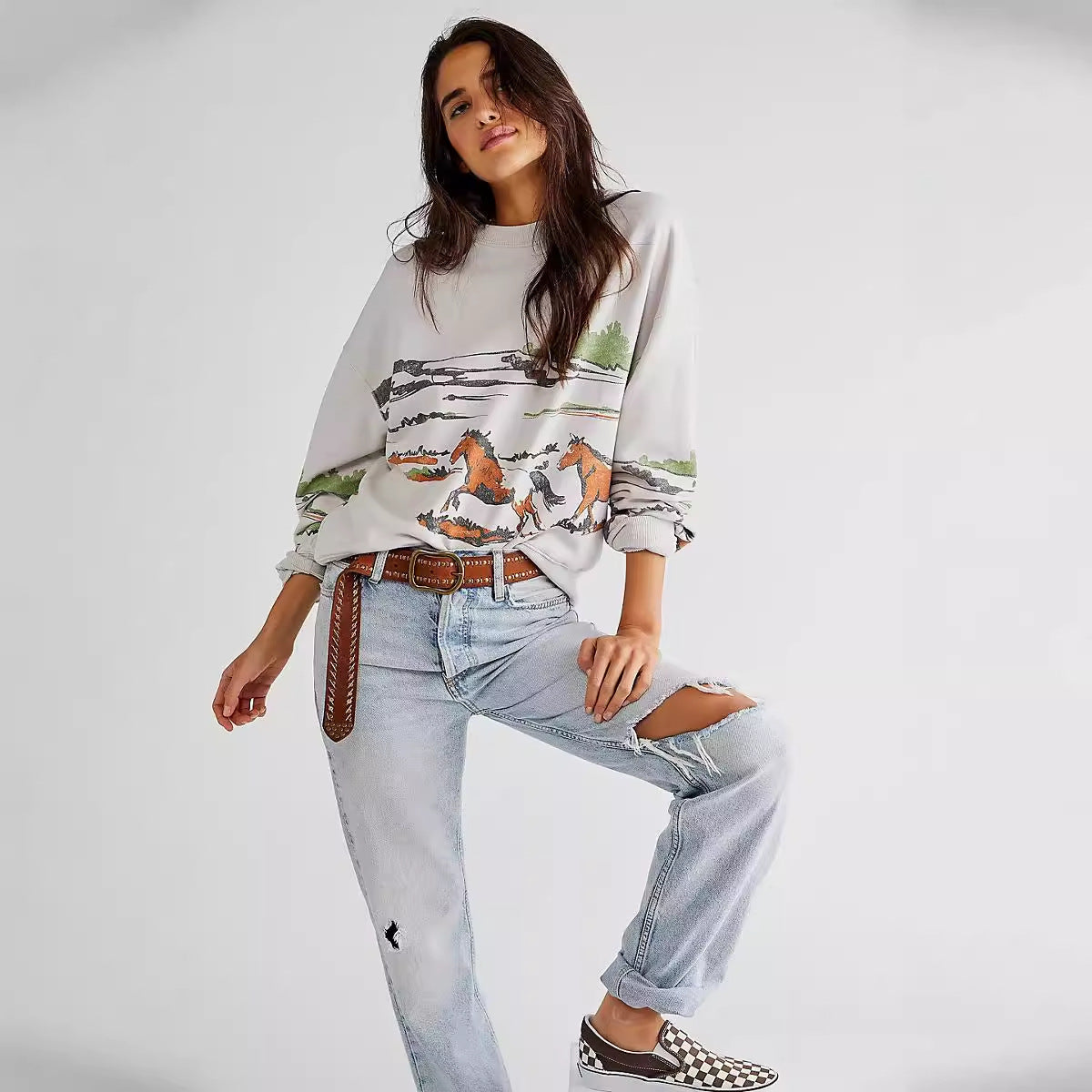 Ladies sweatshirt with creative horse motif graphic and casual fit Ivyshape