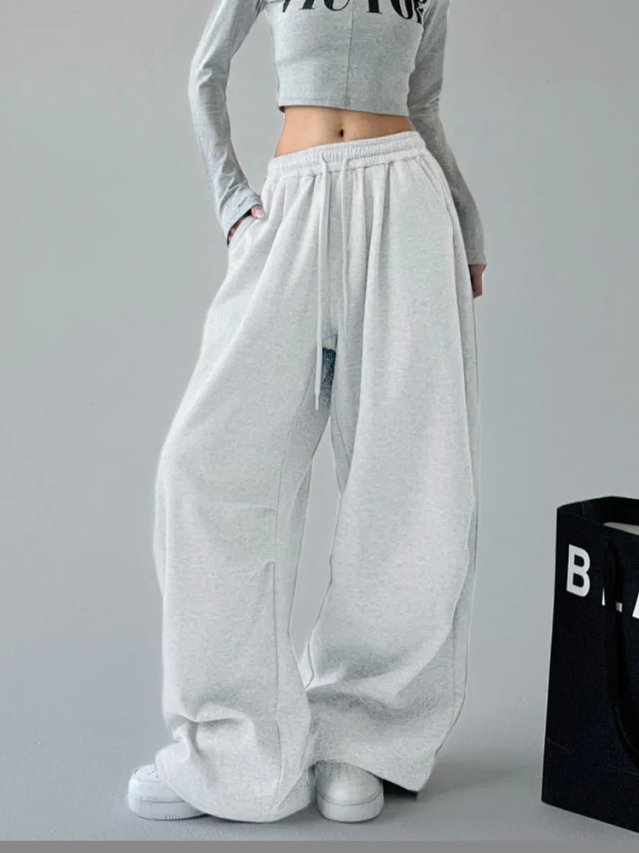 Women's casual joggers with a wide cut and elastic waistband Ivyshape