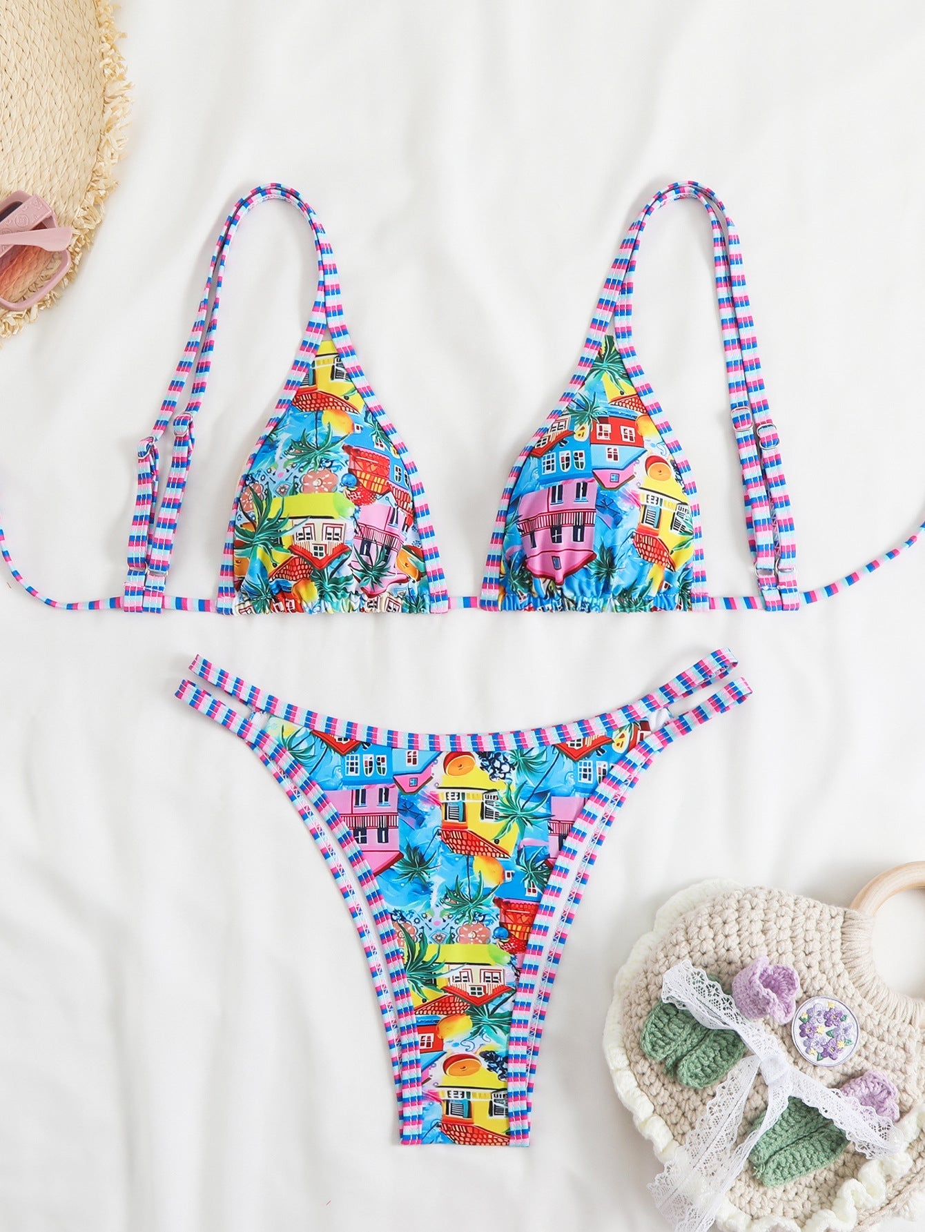 Women's triangle bikini set with floral pattern and adjustable straps Ivyshape