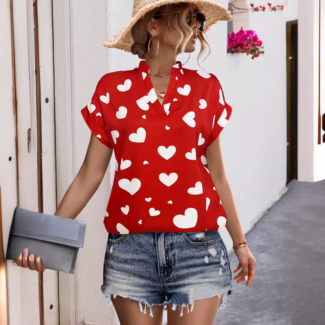 Ladies airy blouse shirt with heart-shaped print and loose fit Ivyshape
