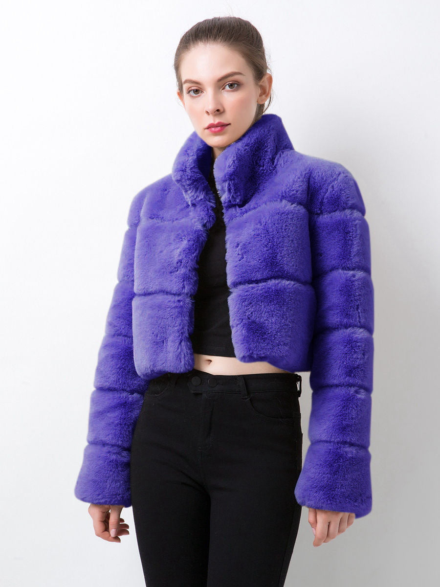Women's fashionable short faux fur jacket Ivyshape