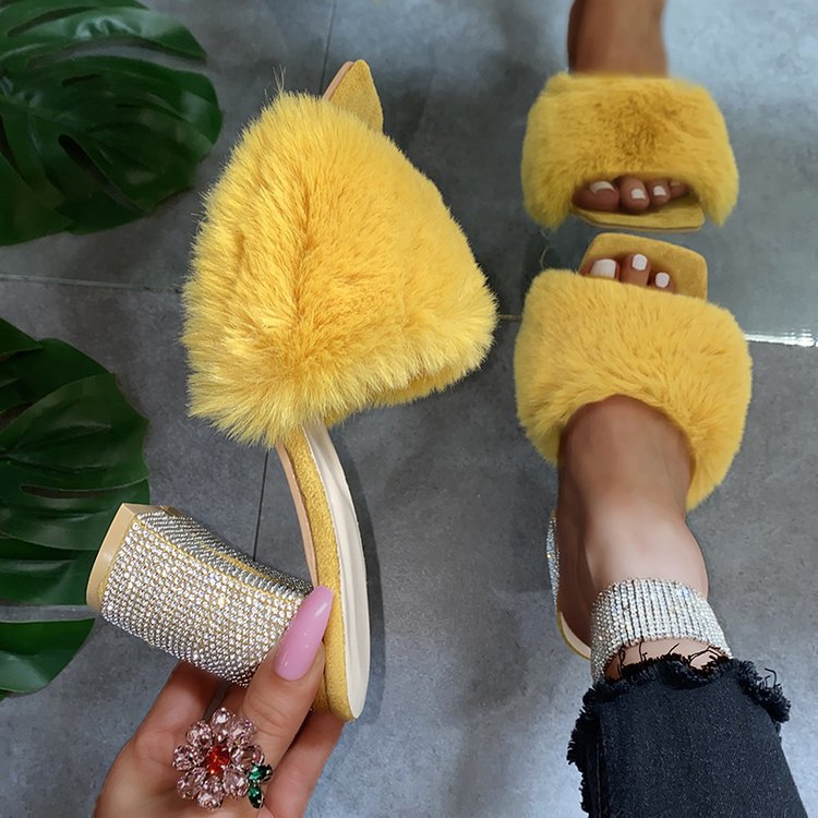 Ladies Glamorous Mules with cozy faux fur and glittering heel Ivyshape