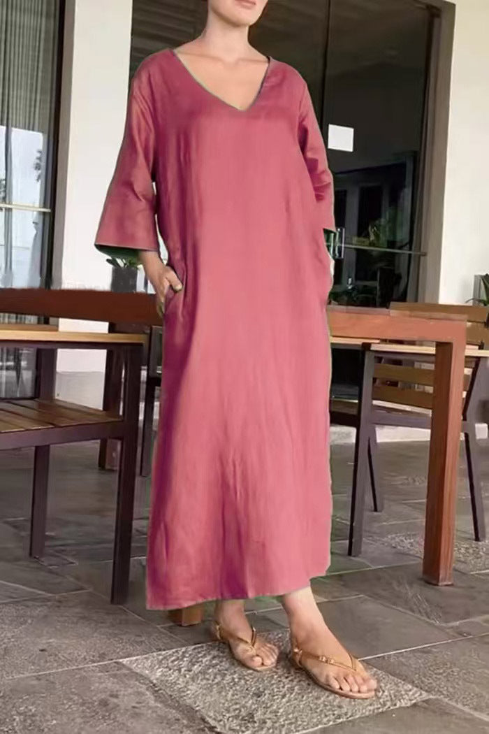 Ladies airy maxi dress made of breathable cotton with V-neck and practical pockets Ivyshape