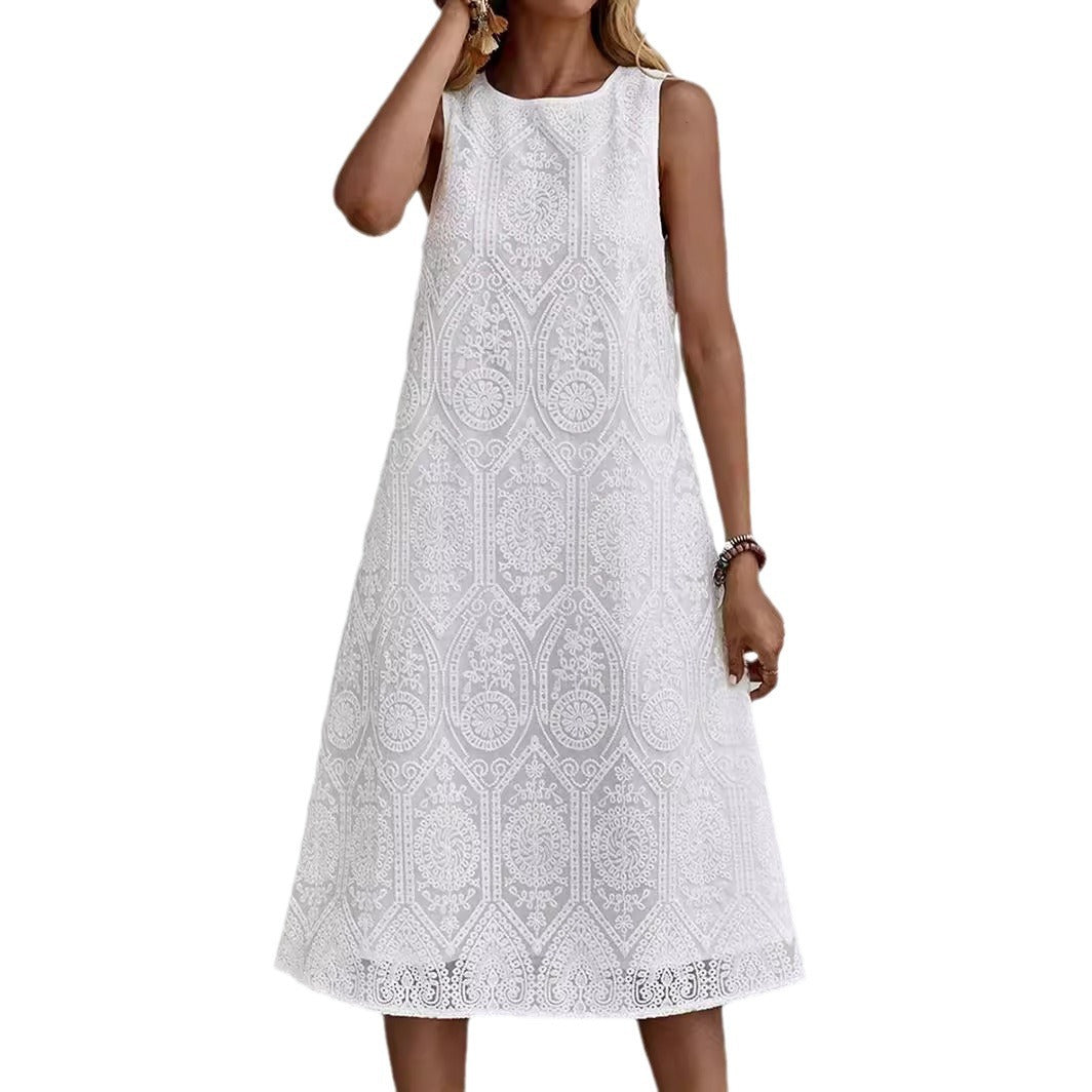 Ladies Airy Shift Dress with Delicate Embroidery Ivyshape