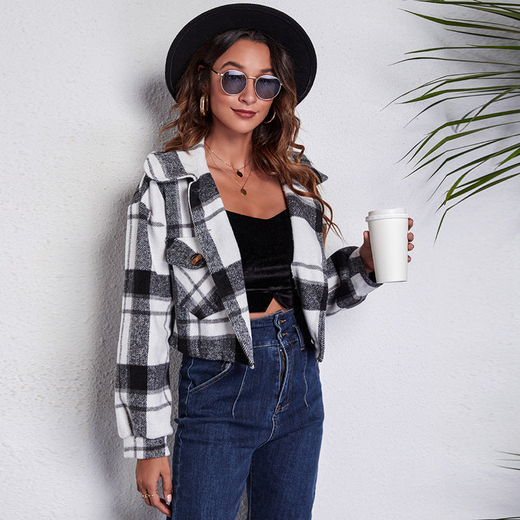 Women's fashionable plaid jacket with cropped cut and practical pockets Ivyshape