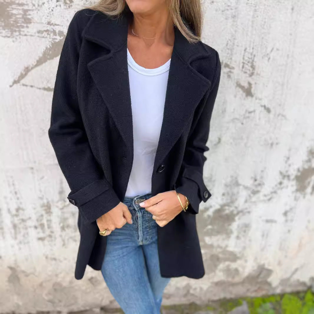 Women's timeless wool blazer with practical lapel collar and pockets Ivyshape