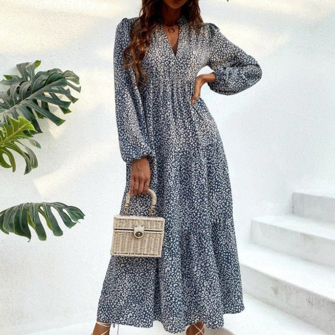 Ladies maxi dress with elegant floral pattern and wide-cut sleeves Ivyshape