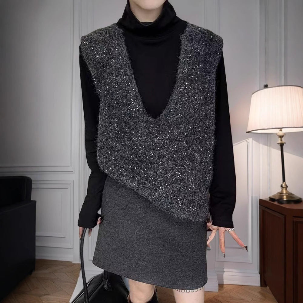 Women's knitted vest with deep V-neck and loose fit Ivyshape