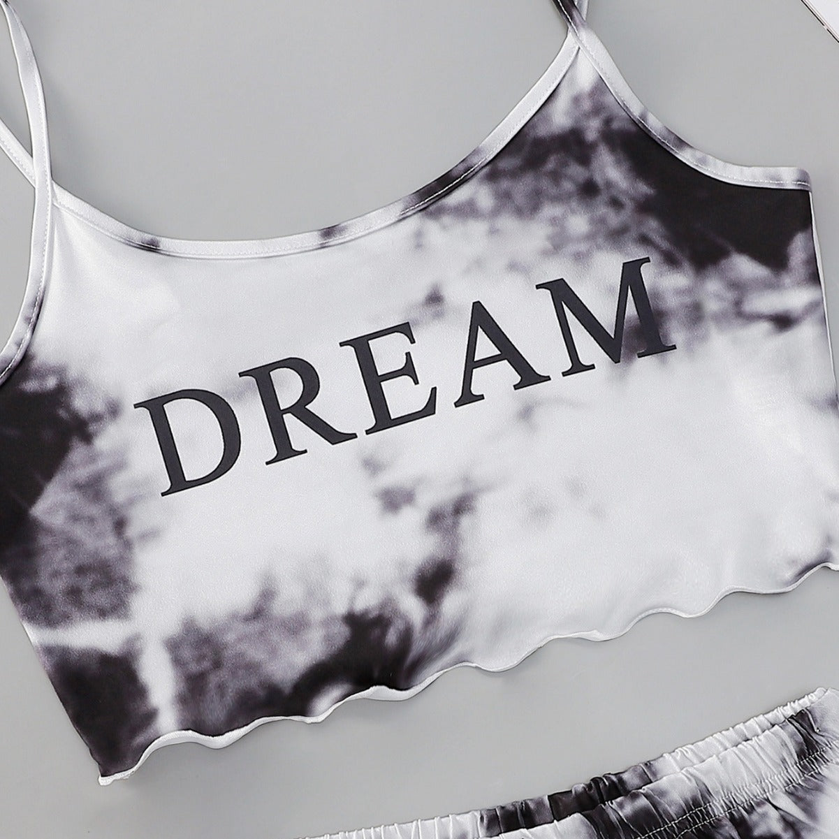 Women’s Casual Crop Top and Shorts Set with Fashionable Tie-Dye Pattern Ivyshape