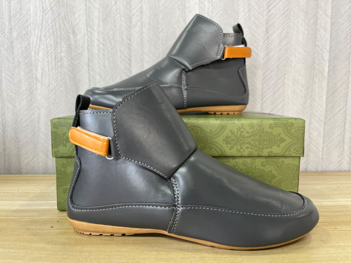 Ladies elegant ankle boots made of high-quality leather with trendy strap Ivyshape