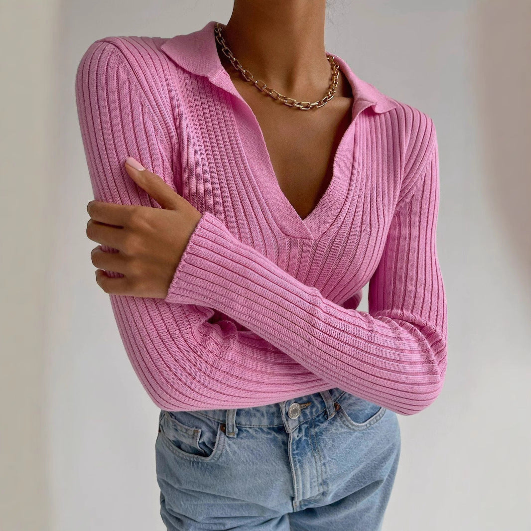 Women Elegant, ribbed sweater with deep V-neck Ivyshape