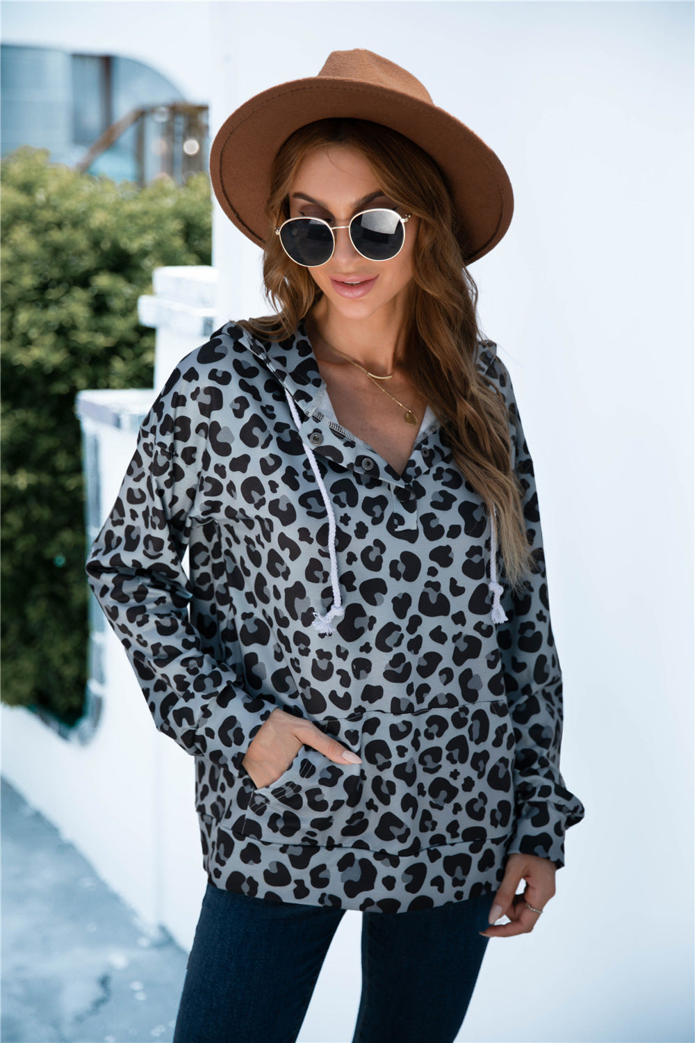 Women's hoodie with exclusive animal print and comfortable fit Ivyshape