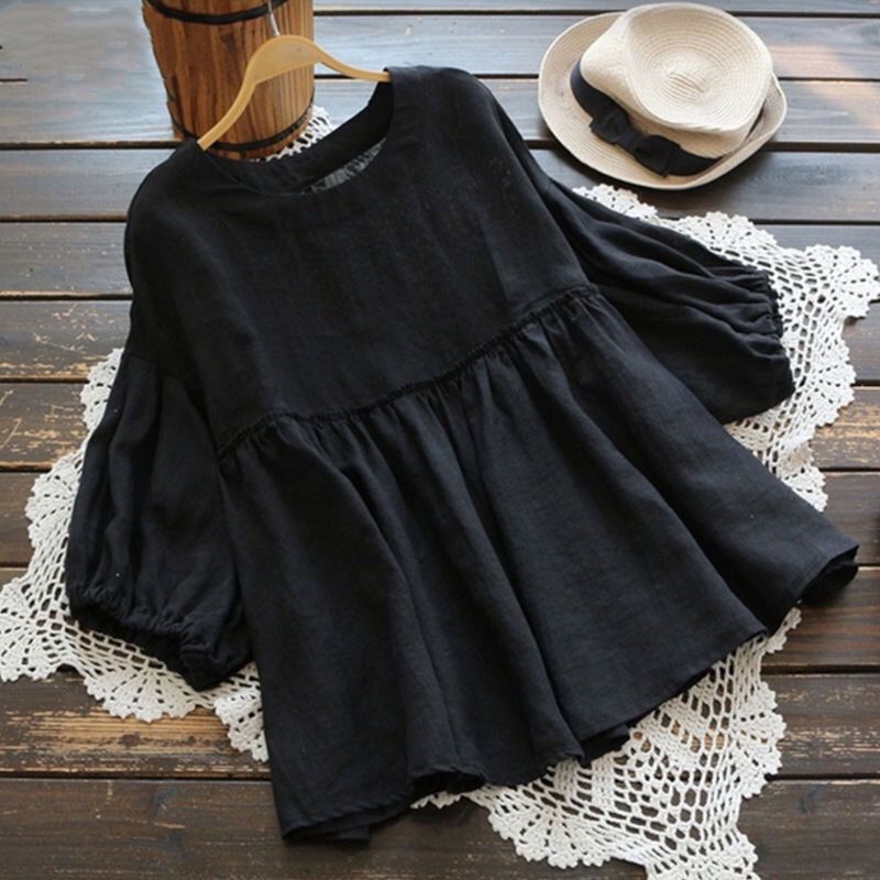 Ladies airy tunic with voluminous sleeves and feminine silhouette Ivyshape