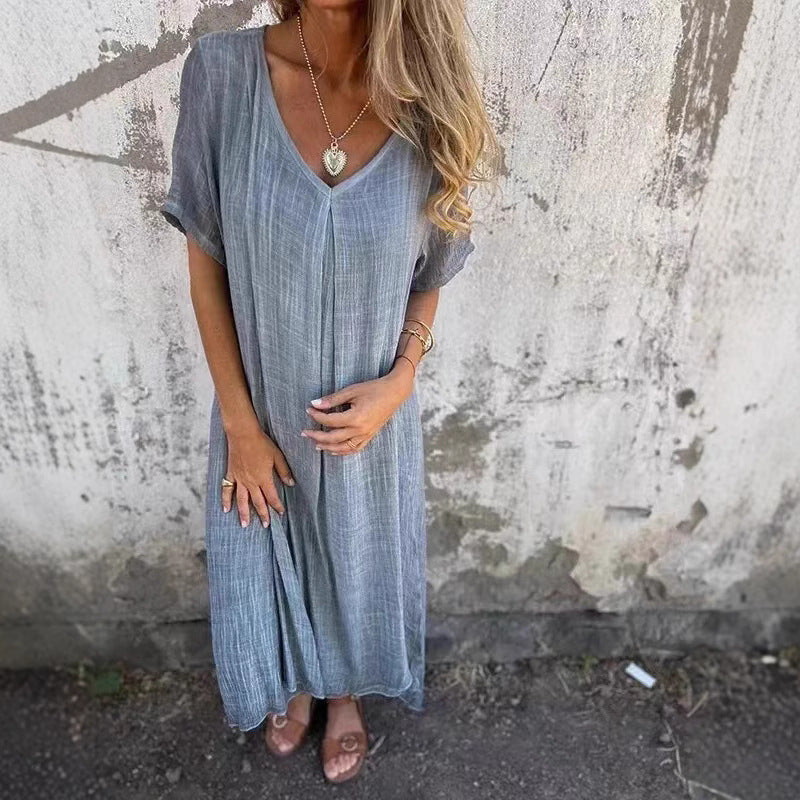 Ladies airy dress with V-neck and casual fit Ivyshape