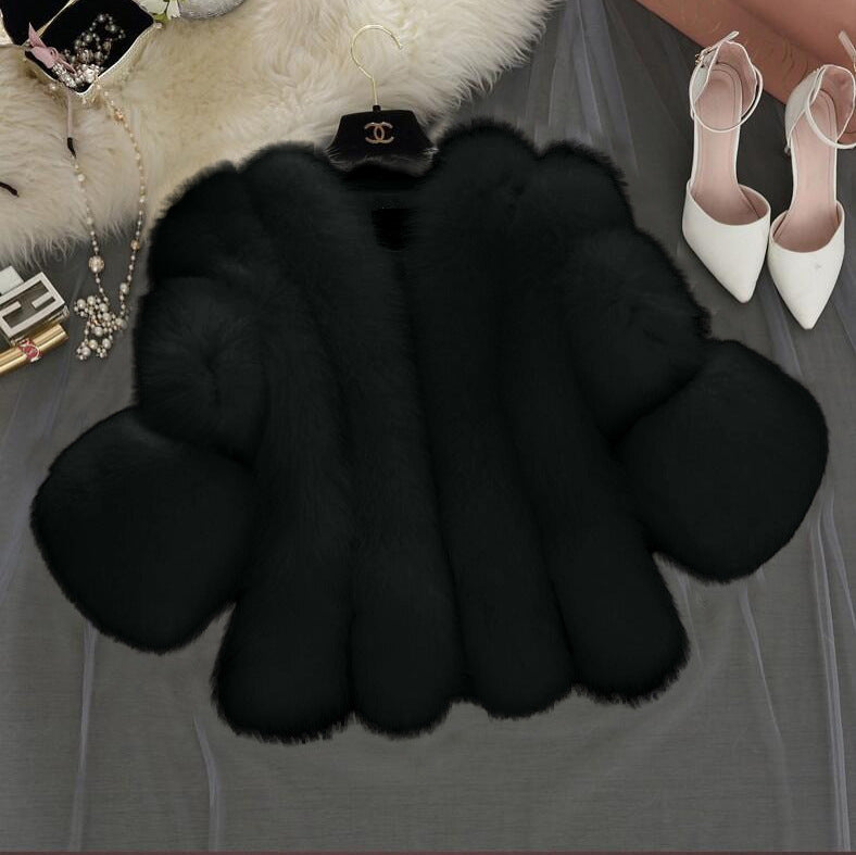 Women's Fluffy Faux Fur Coat with Loose-Fitting Sleeves Ivyshape