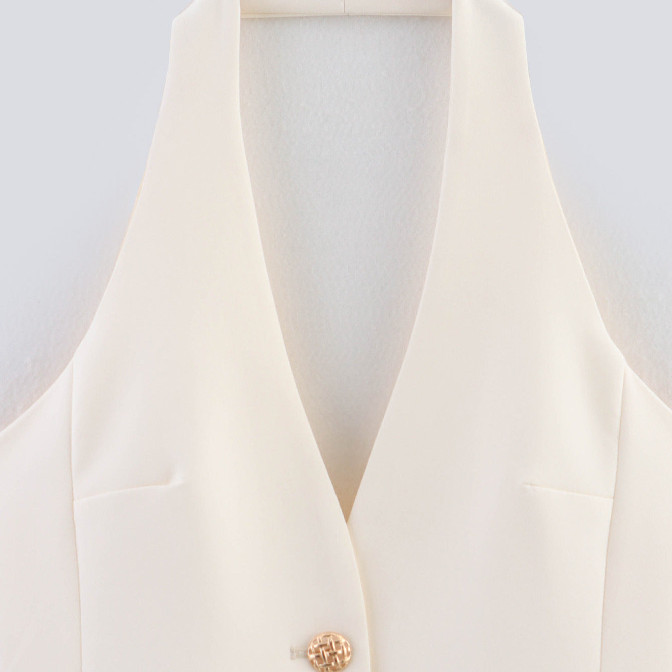 Women's elegant blazer vest without sleeves Ivyshape