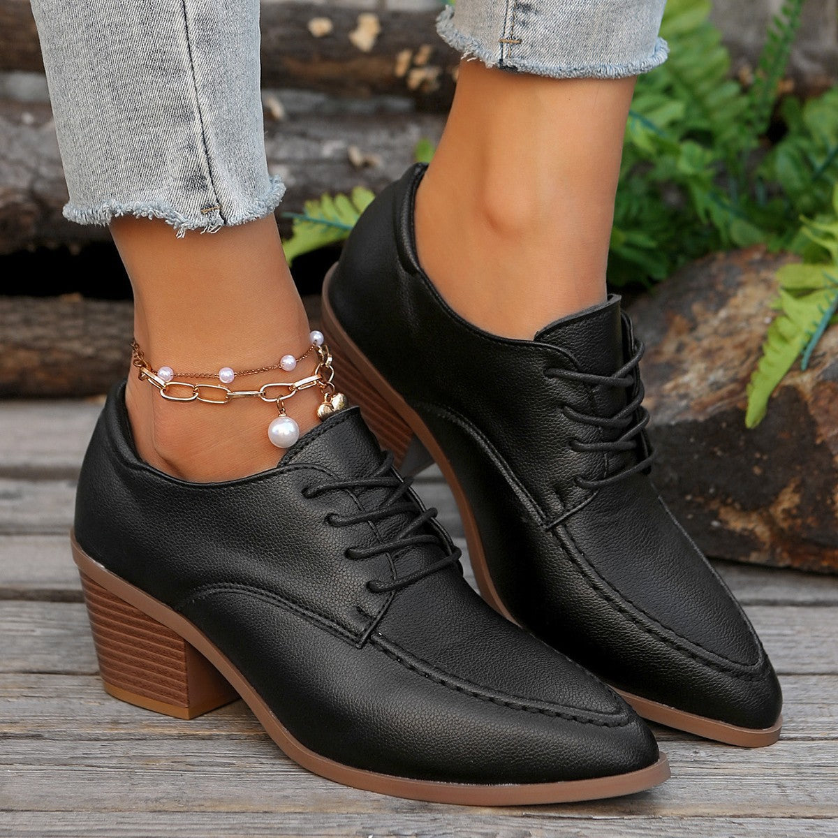 Women's lace-up shoes with elegant block heel and fine leather Ivyshape