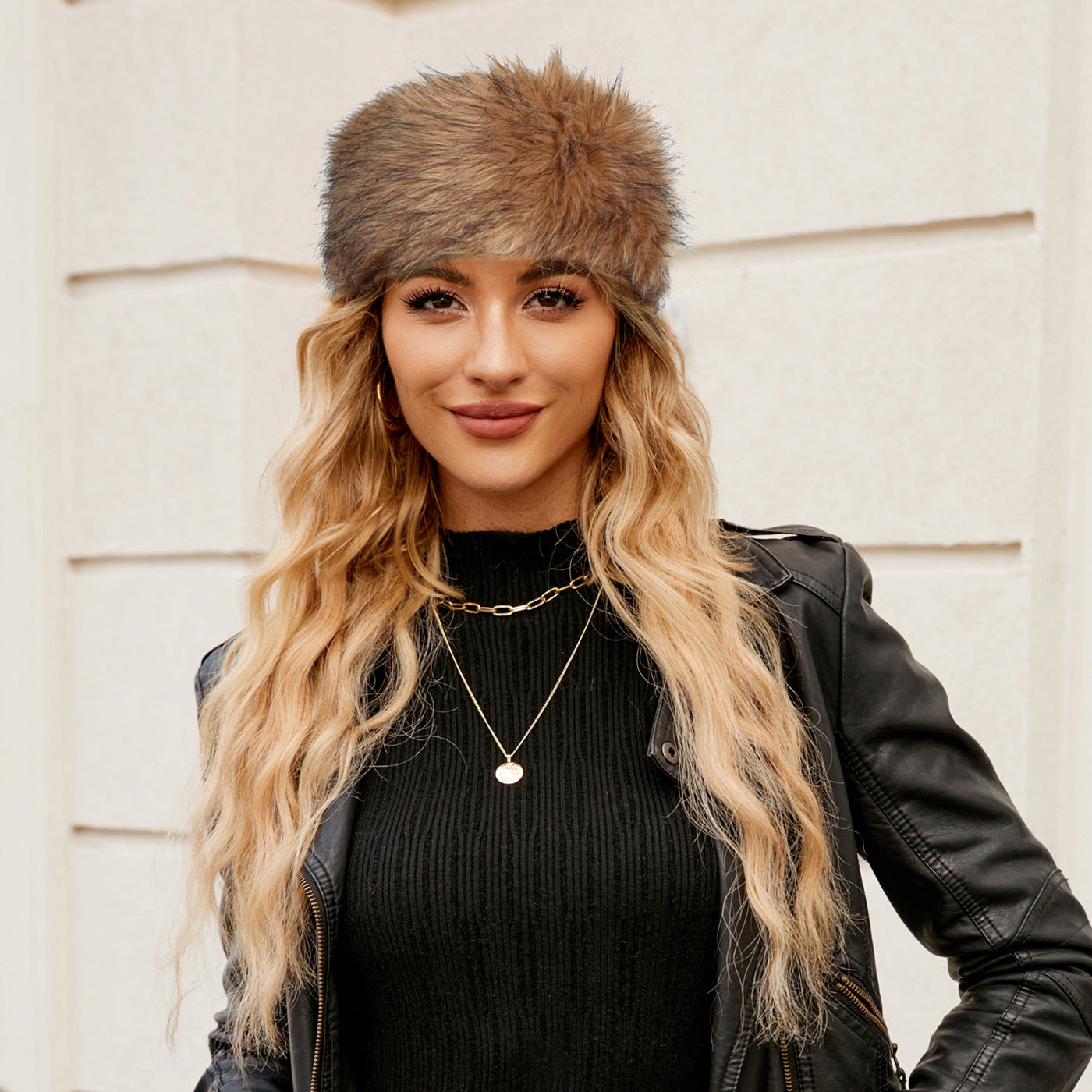 Women's Cozy Fleece Hat with Fashionable Design Ivyshape