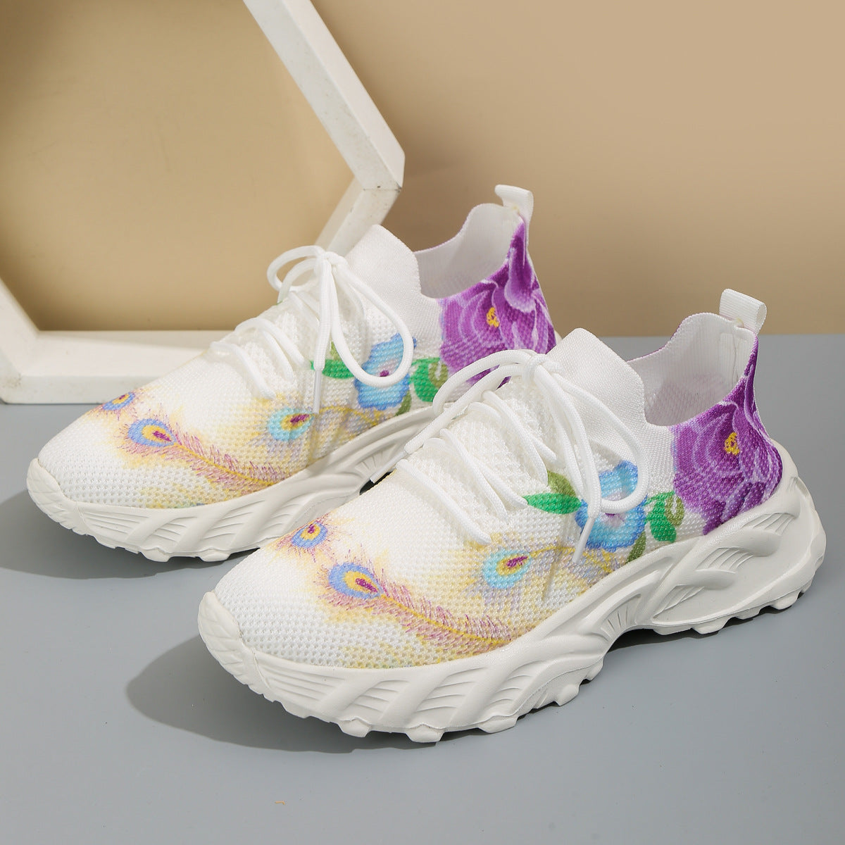 Women's Breathable Sports Shoes with Floral Upper Material and Non-Slip Sole Ivyshape