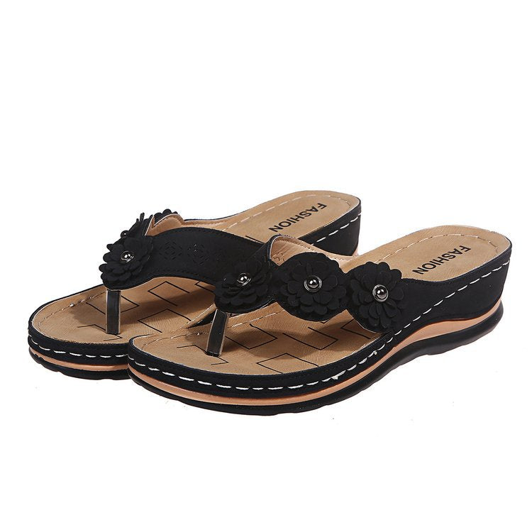 Ladies Elegant Thong Sandals with Fashionable Flower Applications and Ergonomic Footbed Ivyshape