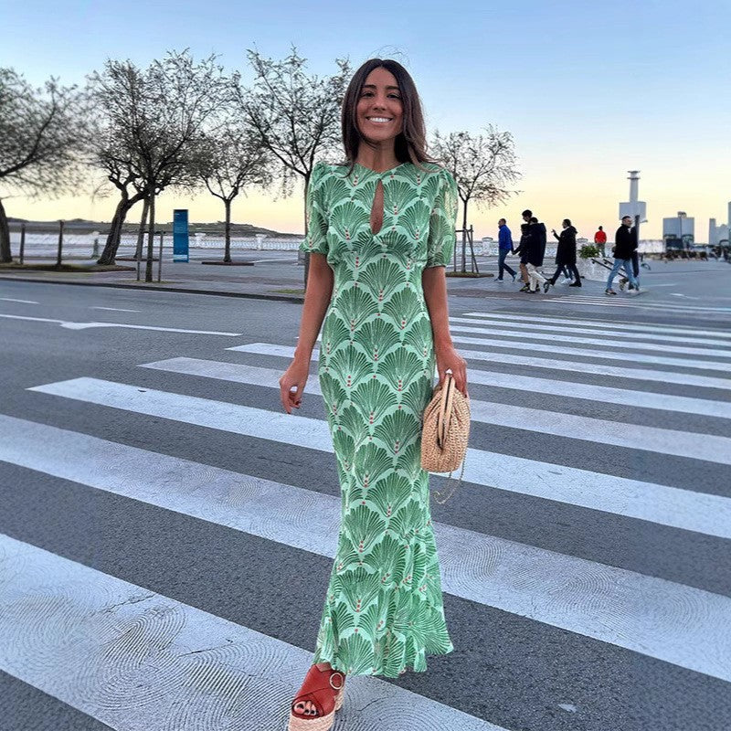 Ladies maxi dress with fresh floral design and casual cut Ivyshape